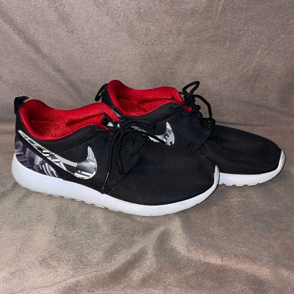 Nike Roshe One Print Running Shoes